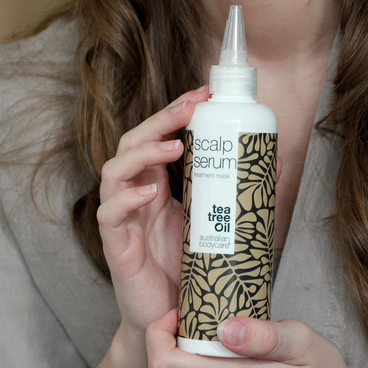 Australian Bodycare Scalp Serum 250 Ml - Hoofdhuid Bevochtiger Tegen Puistjes, Roos, Jeukende, Droge En Schilferende Hoofdhuid Gebaseerd Op Tea Tree Olie - Geschikt Voor De Verzorging Van De Hoofdhuid Voor Mensen Met Psoriasis Of Eczeem 6 Australian Bodycare Scalp Serum 250 Ml - Hoofdhuid Bevochtiger Tegen Puistjes, Roos, Jeukende, Droge En Schilferende Hoofdhuid Gebaseerd Op Tea Tree Olie - Geschikt Voor De Verzorging Van De Hoofdhuid Voor Mensen Met Psoriasis Of Eczeem - Afbeelding 6